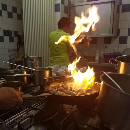 Warias Hotel & Restaurant Braunsbedra Luaran gambar