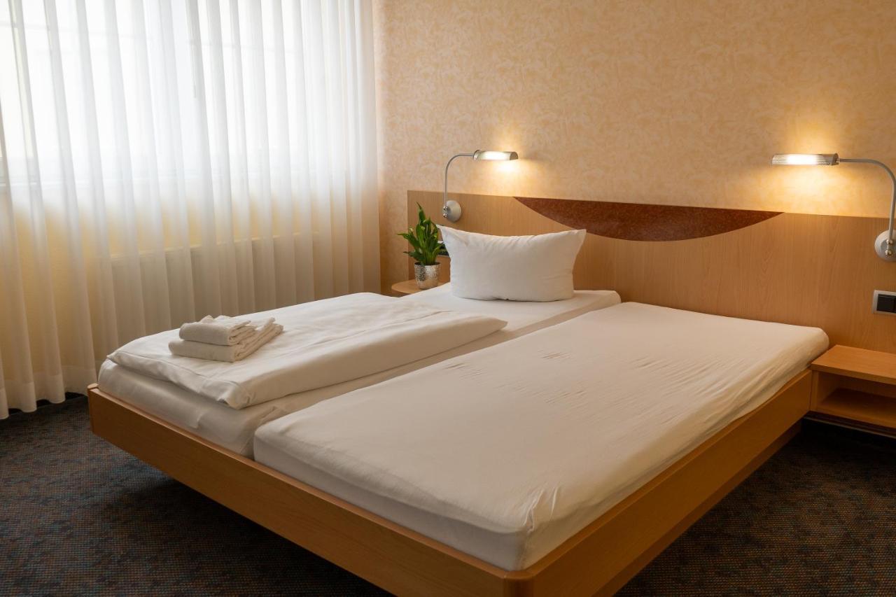 Warias Hotel & Restaurant Braunsbedra Luaran gambar