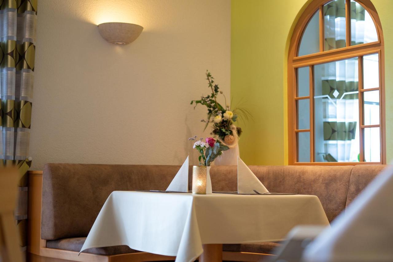 Warias Hotel & Restaurant Braunsbedra Luaran gambar