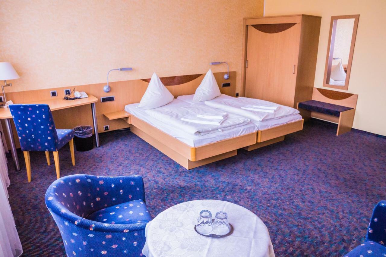 Warias Hotel & Restaurant Braunsbedra Luaran gambar