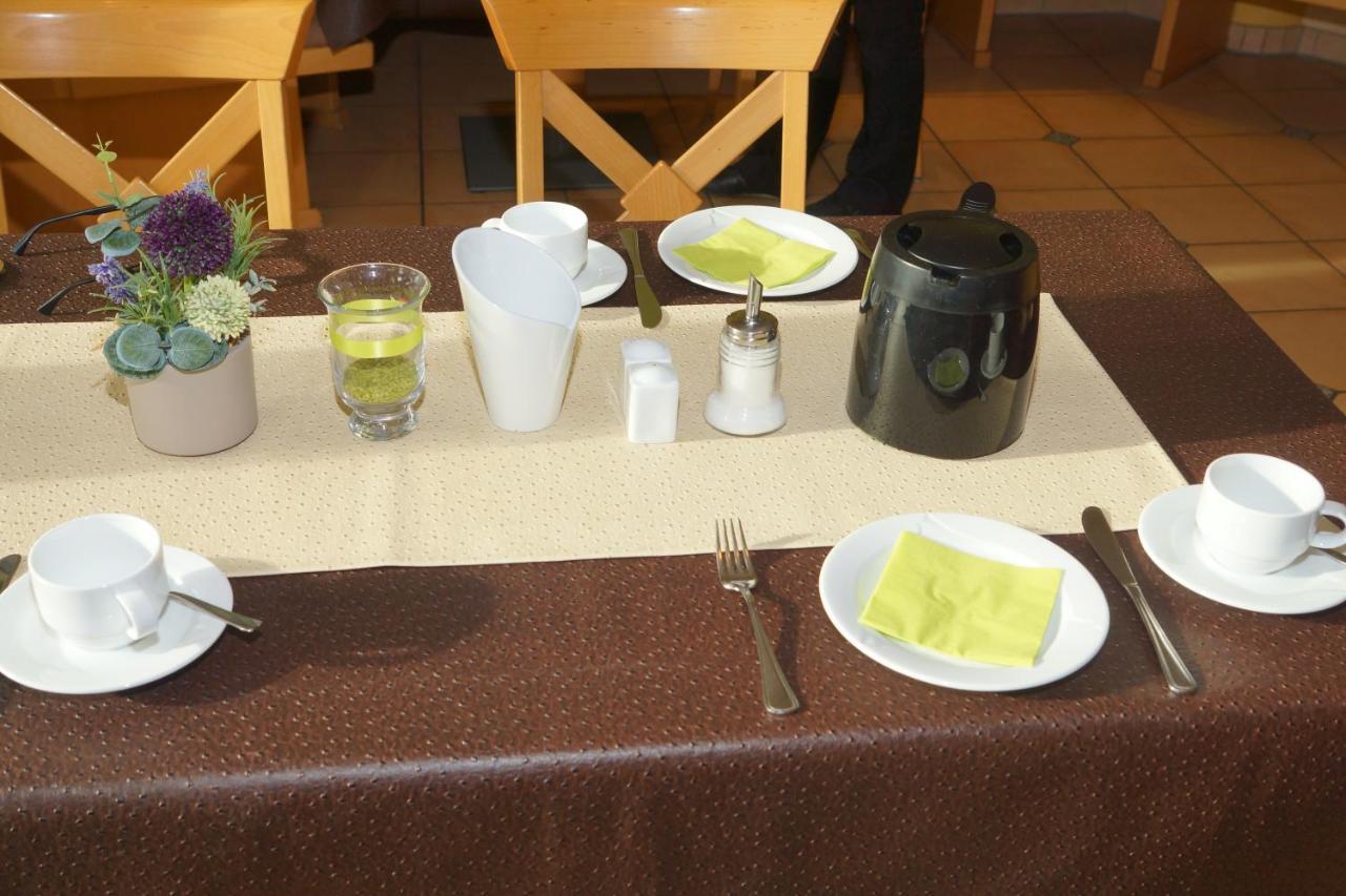 Warias Hotel & Restaurant Braunsbedra Luaran gambar