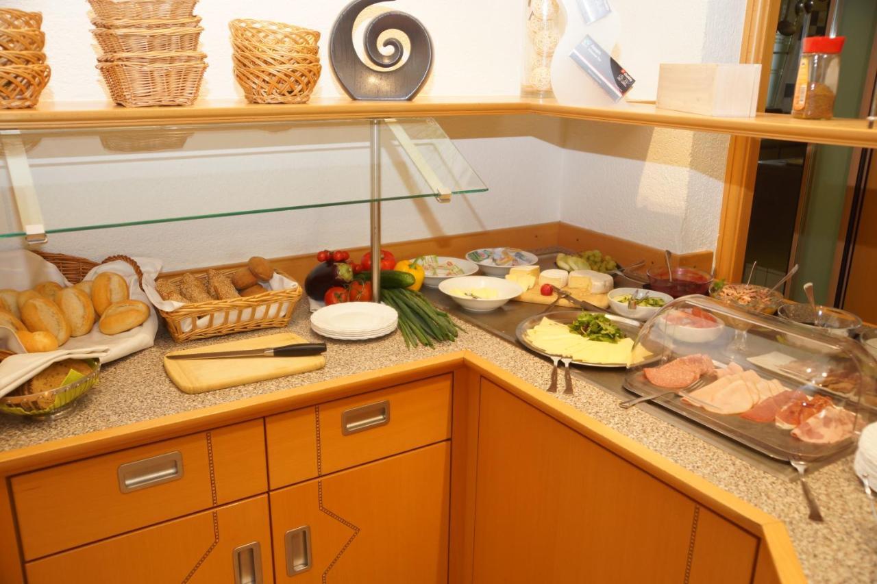Warias Hotel & Restaurant Braunsbedra Luaran gambar